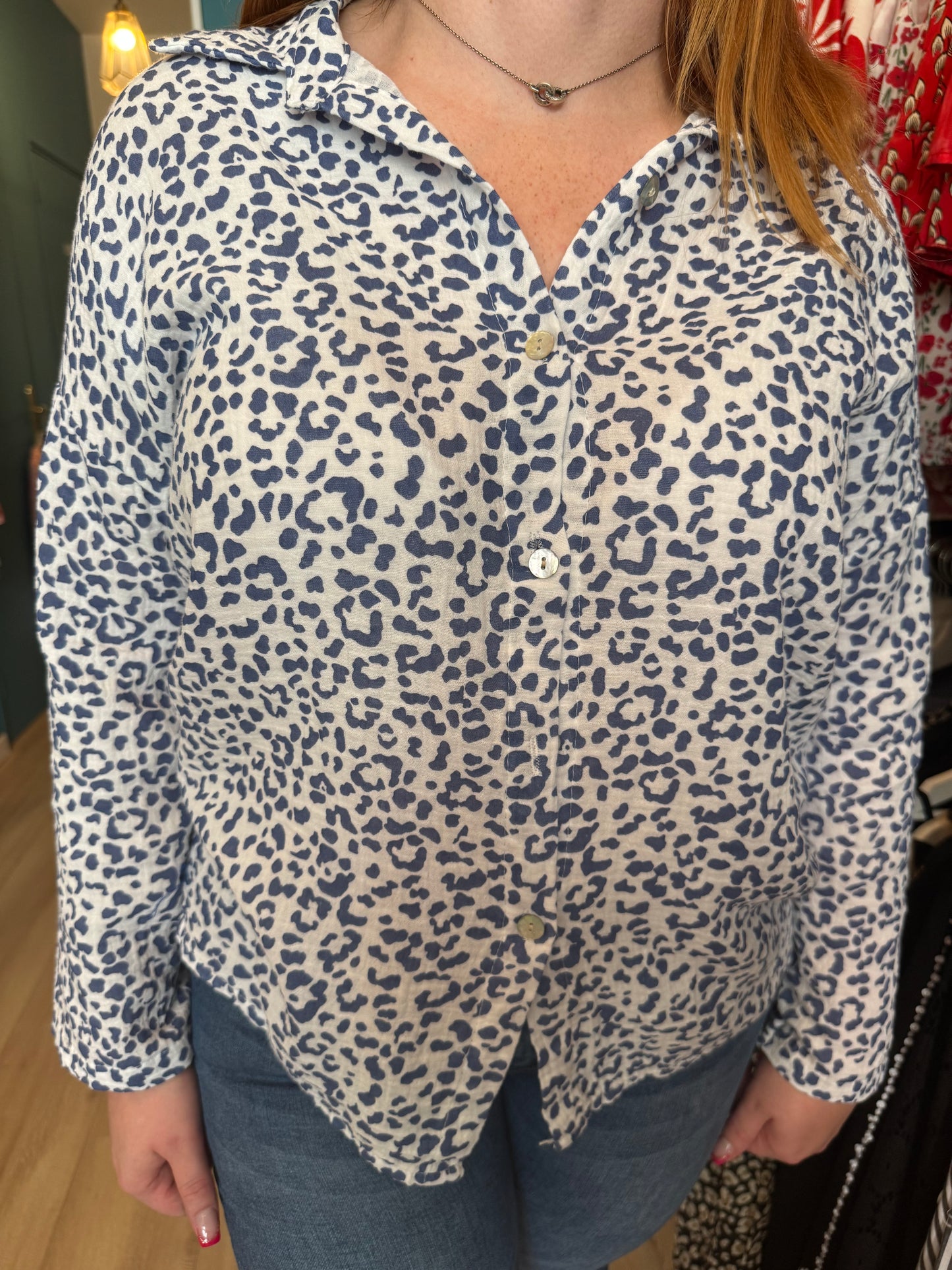 💙 Chemise en gaze de coton imprimé léopard bleu 💙