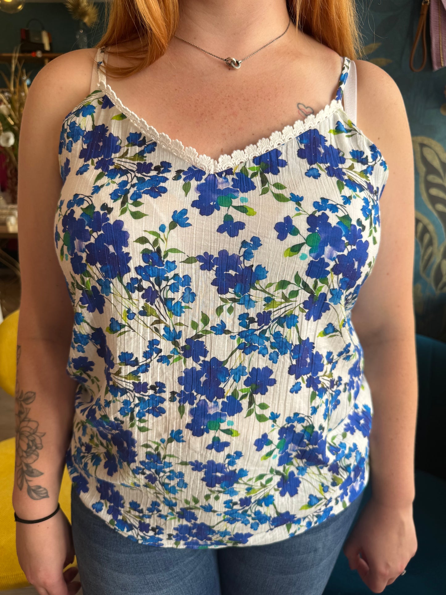 💙 Débardeur fleuri bleu et blanc 🌼