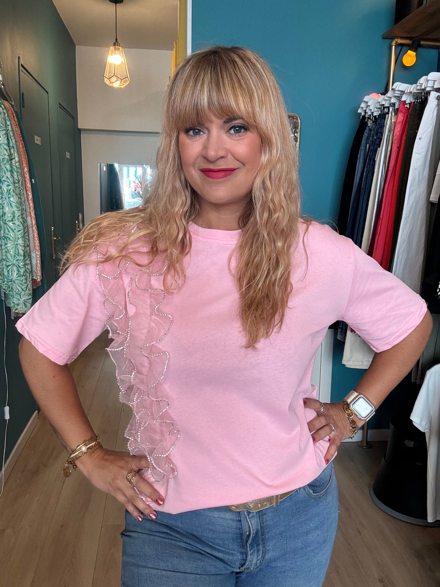 🍭 Tee-shirt rose bonbon avec volants et strass ✨