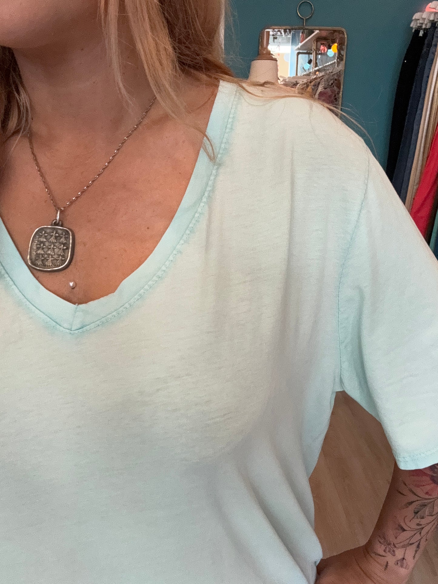 💙 Tee-shirt bleu ciel long, douceur et fraîcheur ☁️