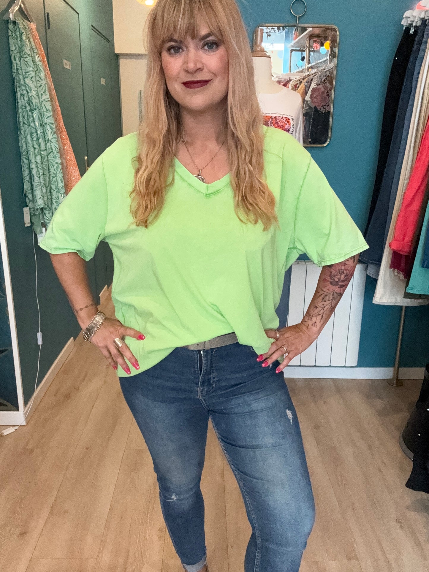 💚 Tee-shirt long vert fluo, éclat et énergie 💥