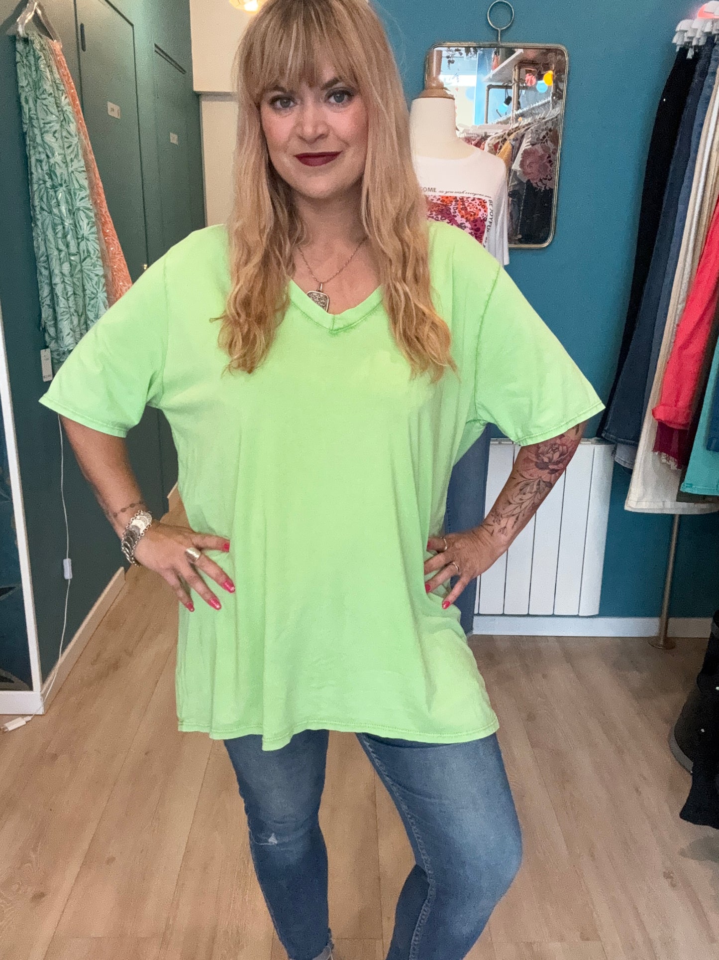 💚 Tee-shirt long vert fluo, éclat et énergie 💥