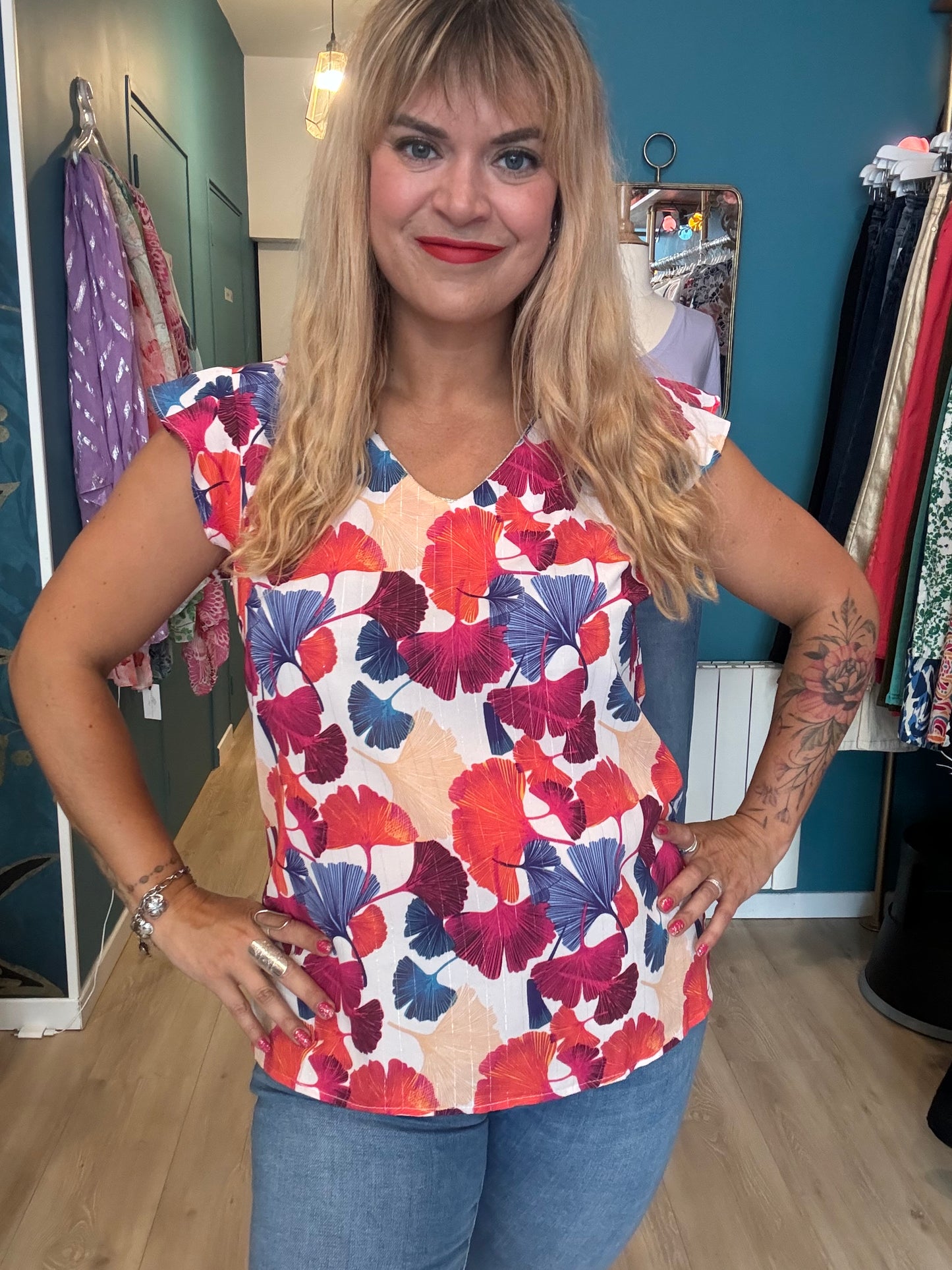 🌺 Top coloré à imprimé feuilles