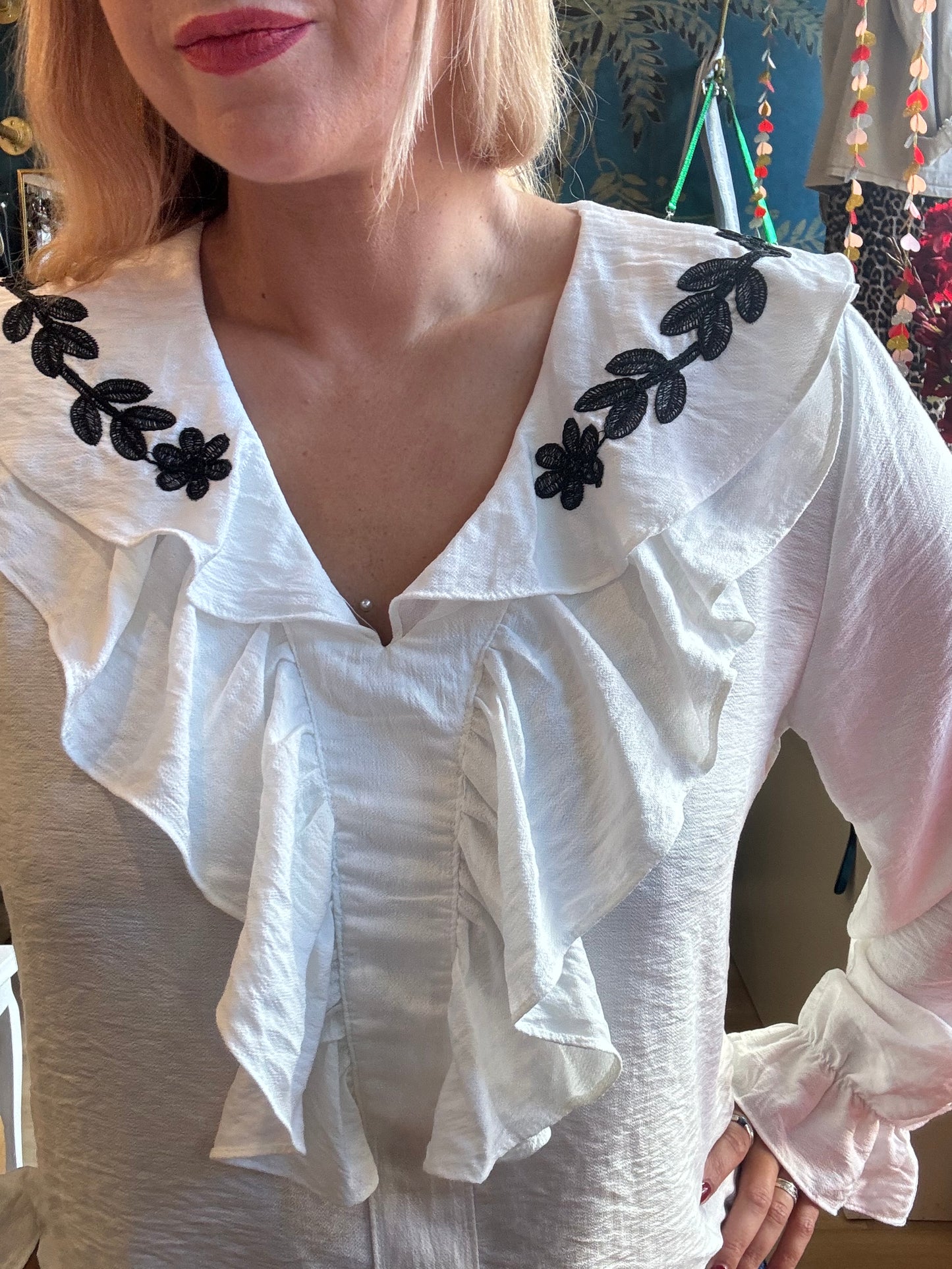 Blouse romantique à volants 🤍✨