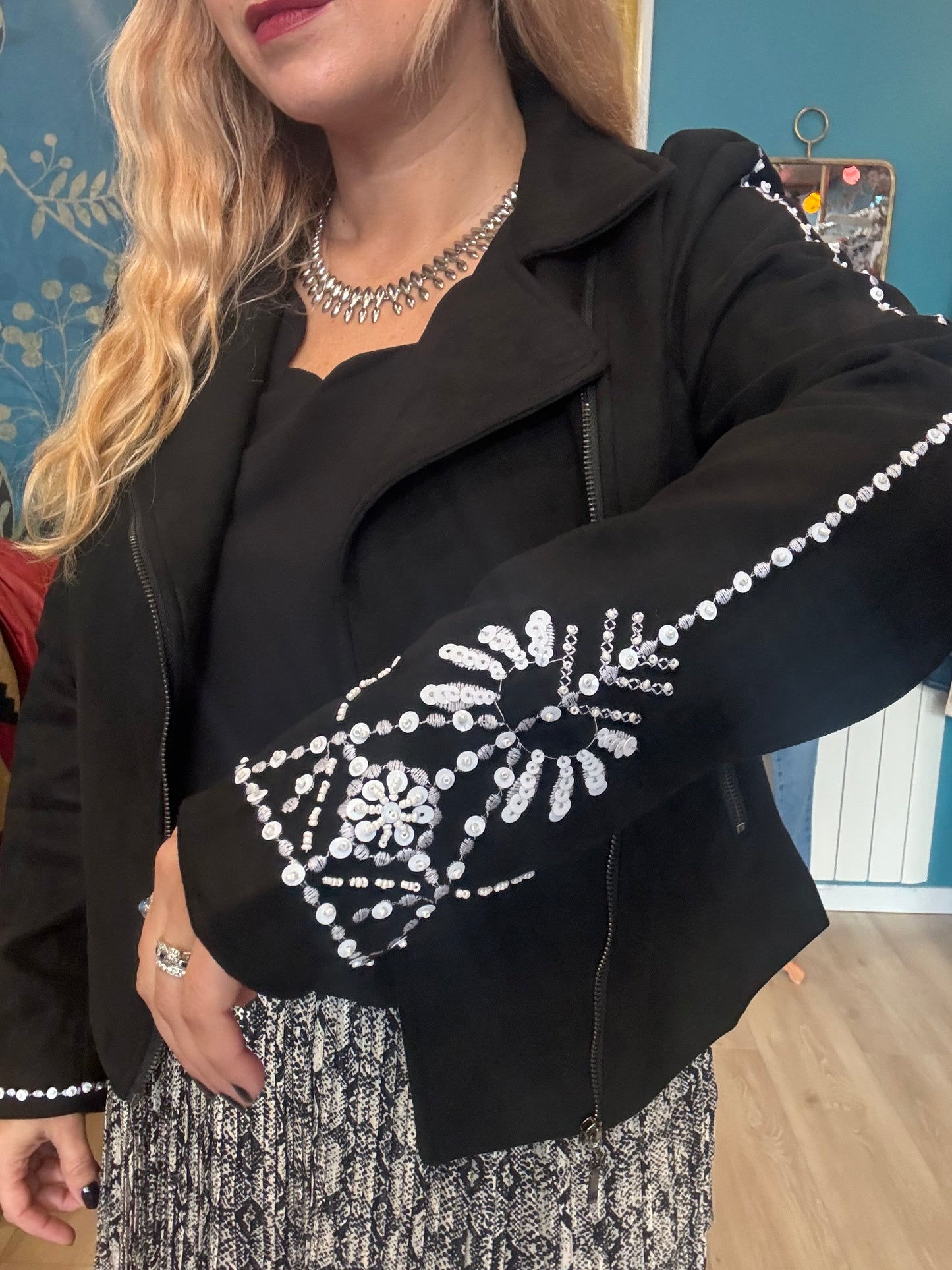 ✨ Perfecto effet daim – Rock & Chic ! 🖤