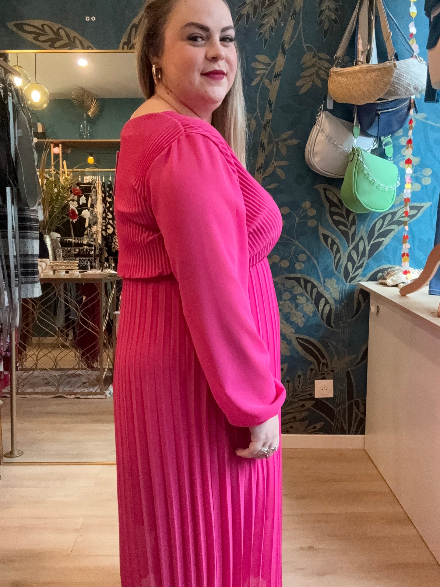 Robe plissée fuchsia 💖✨