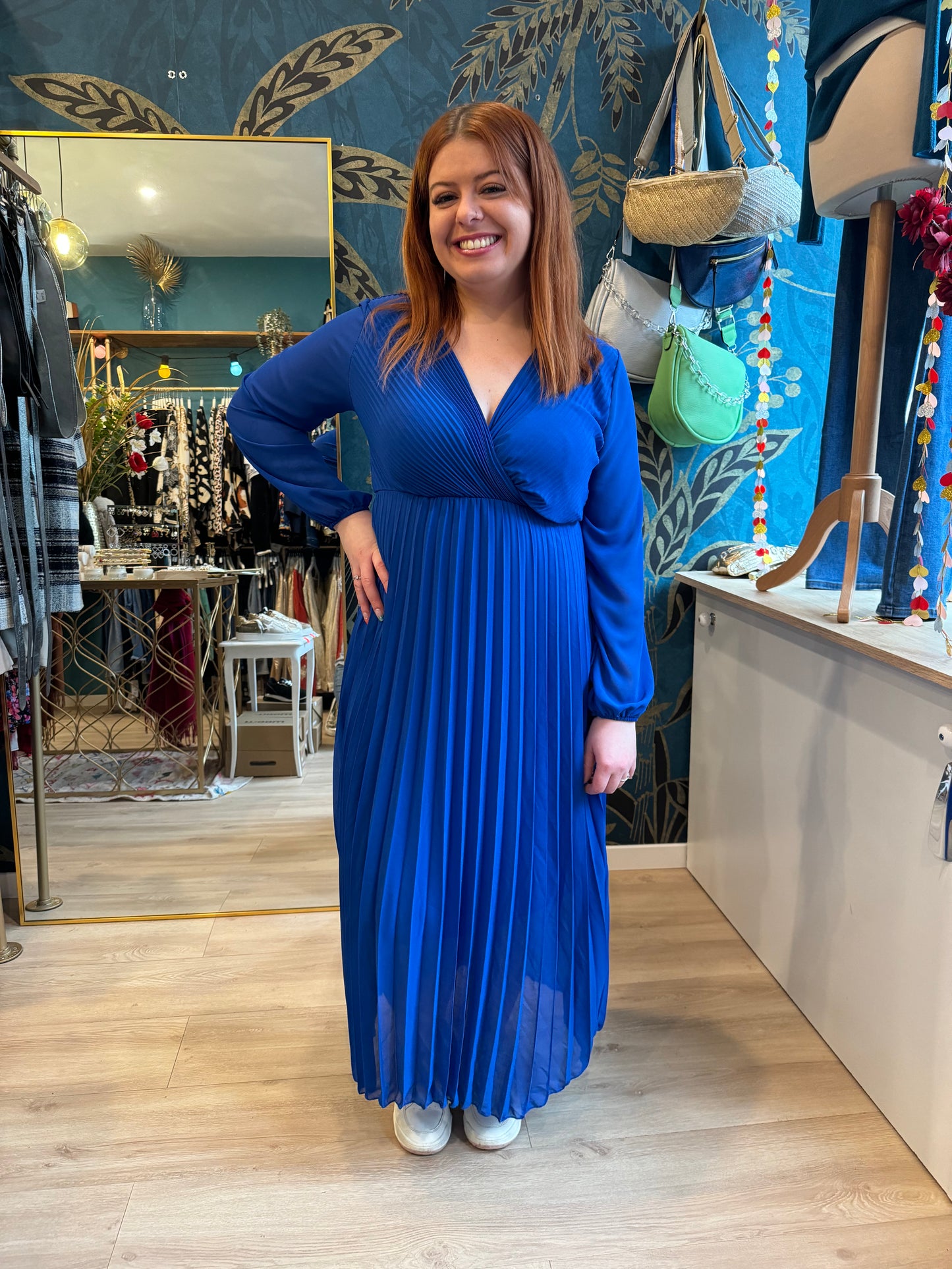 Robe plissée bleu royal 💙✨