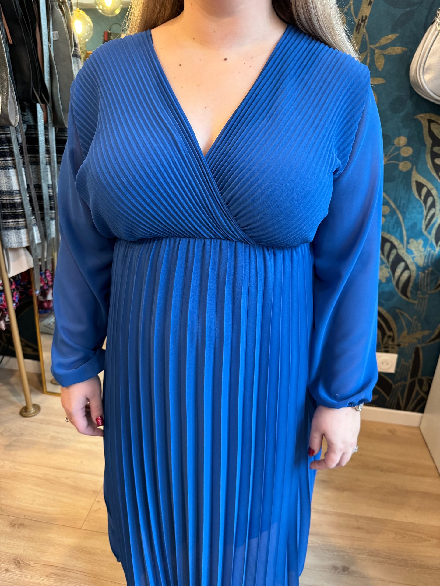 Robe plissée bleu royal 💙✨