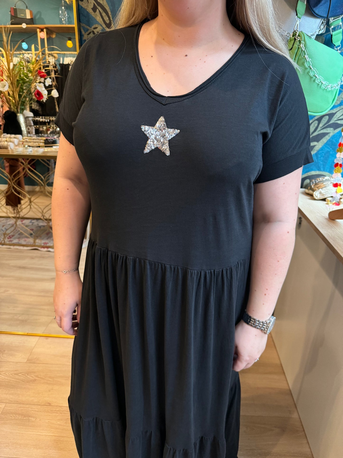 ⭐ Robe longue noire à étoile pailletée