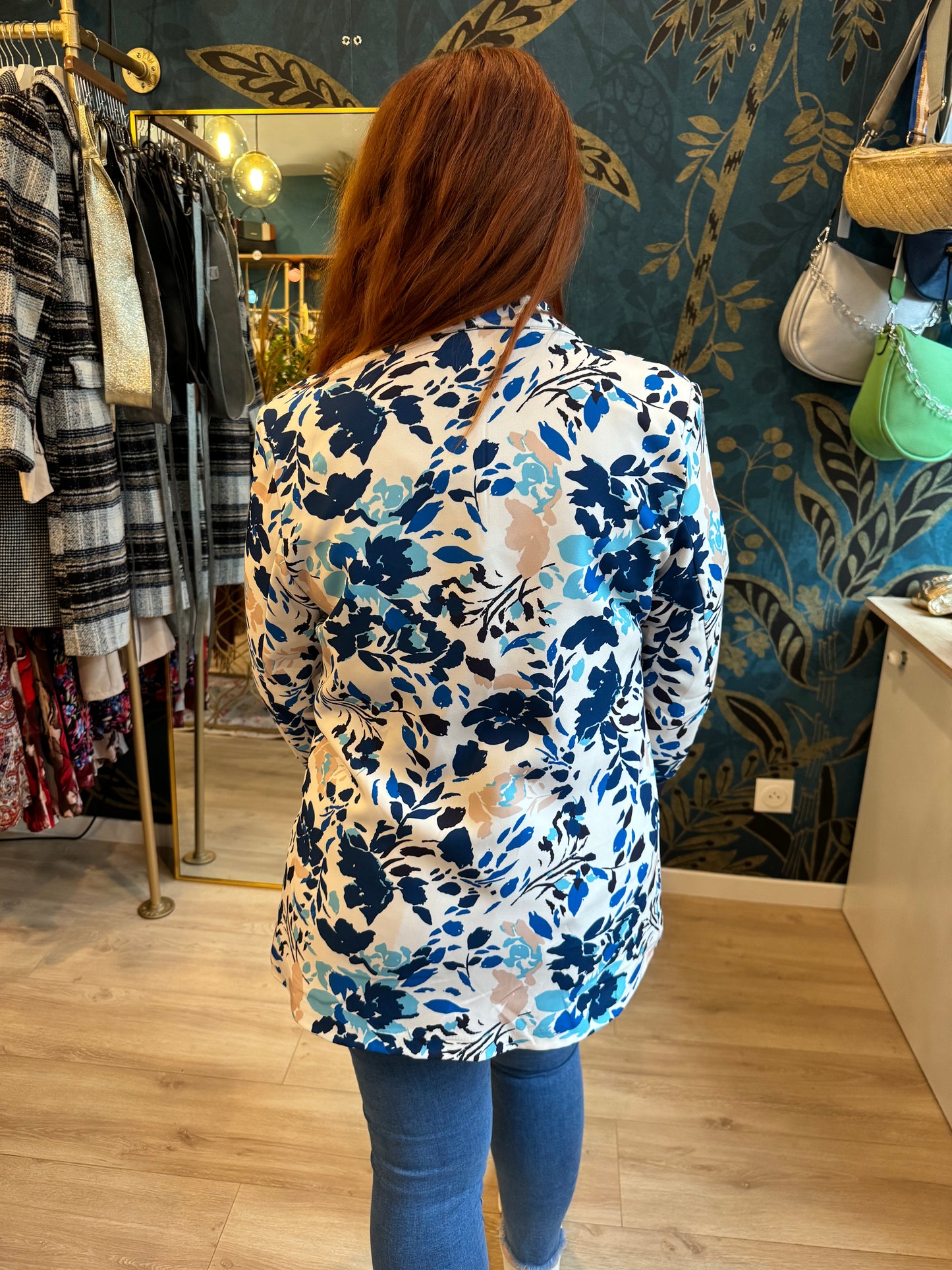 💙 Blazer imprimé floral – Élégance et fraîcheur ! ✨