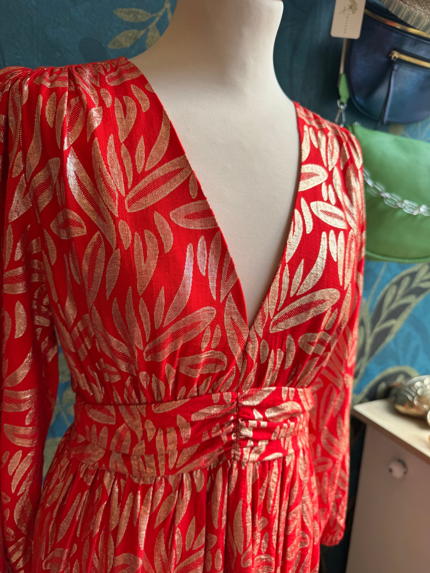 Robe rouge éclat doré ✨❤️