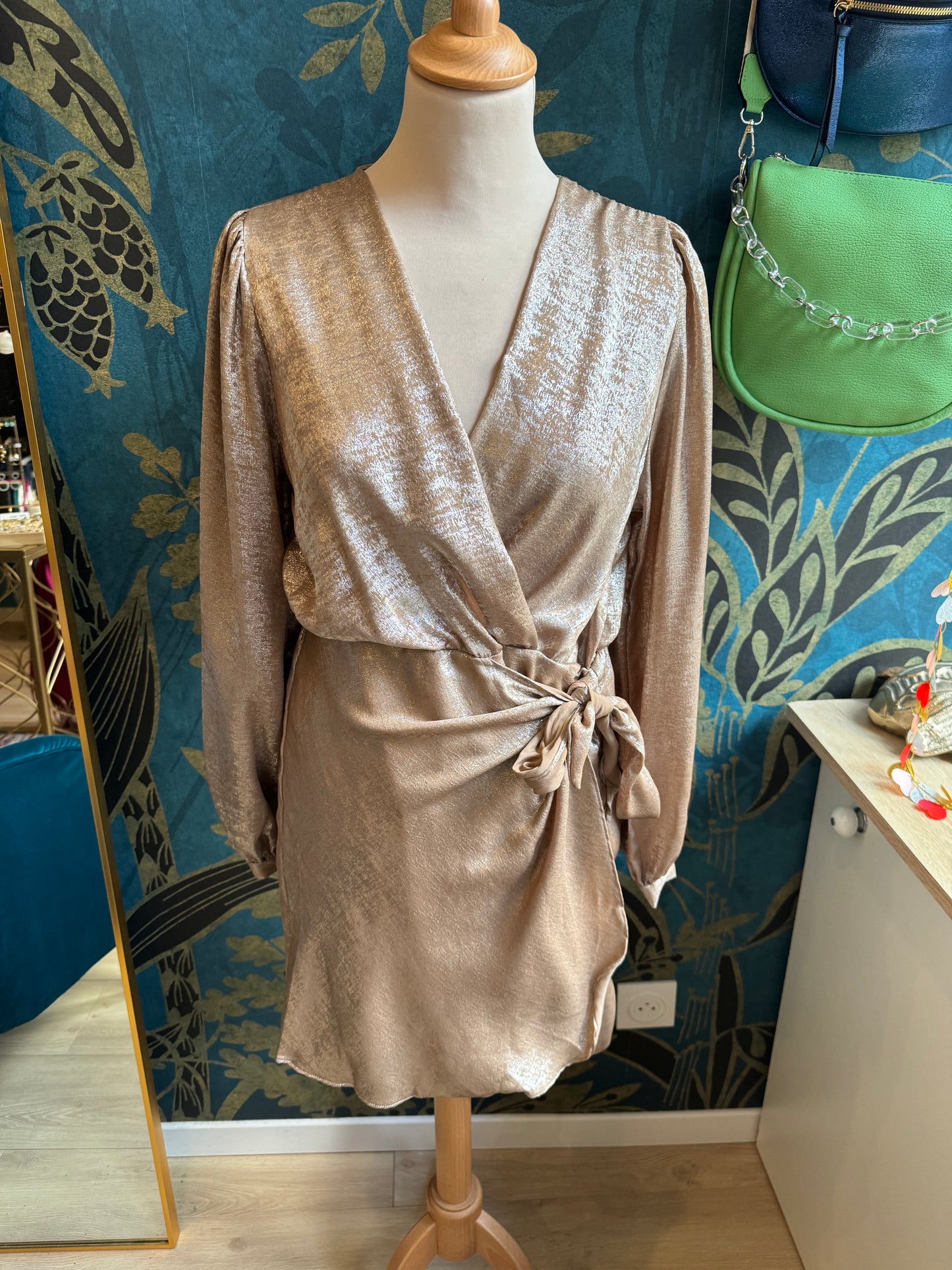 ✨ Robe drapée dorée scintillante ✨