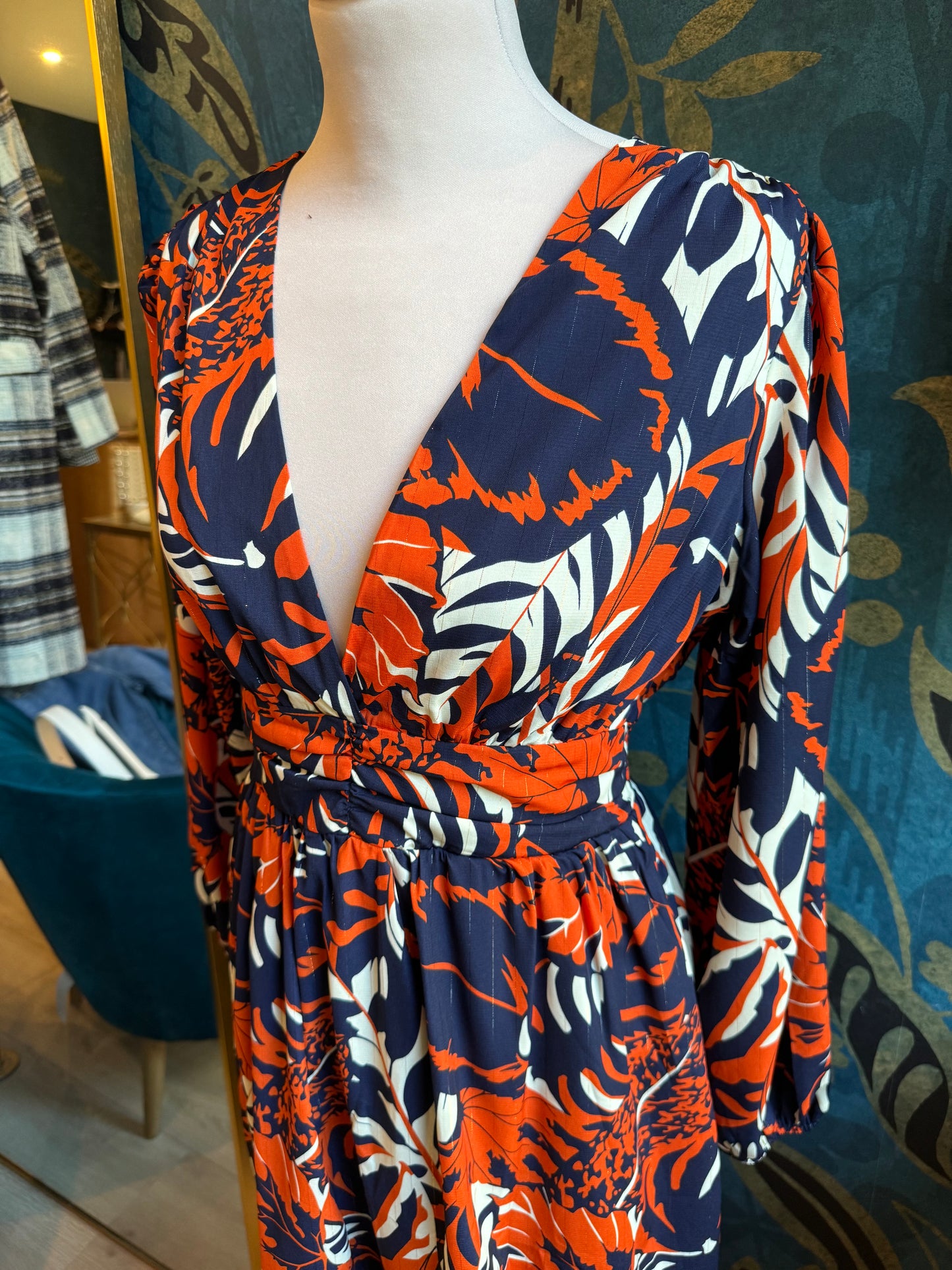 Robe col plongeant éclatante 🔥✨