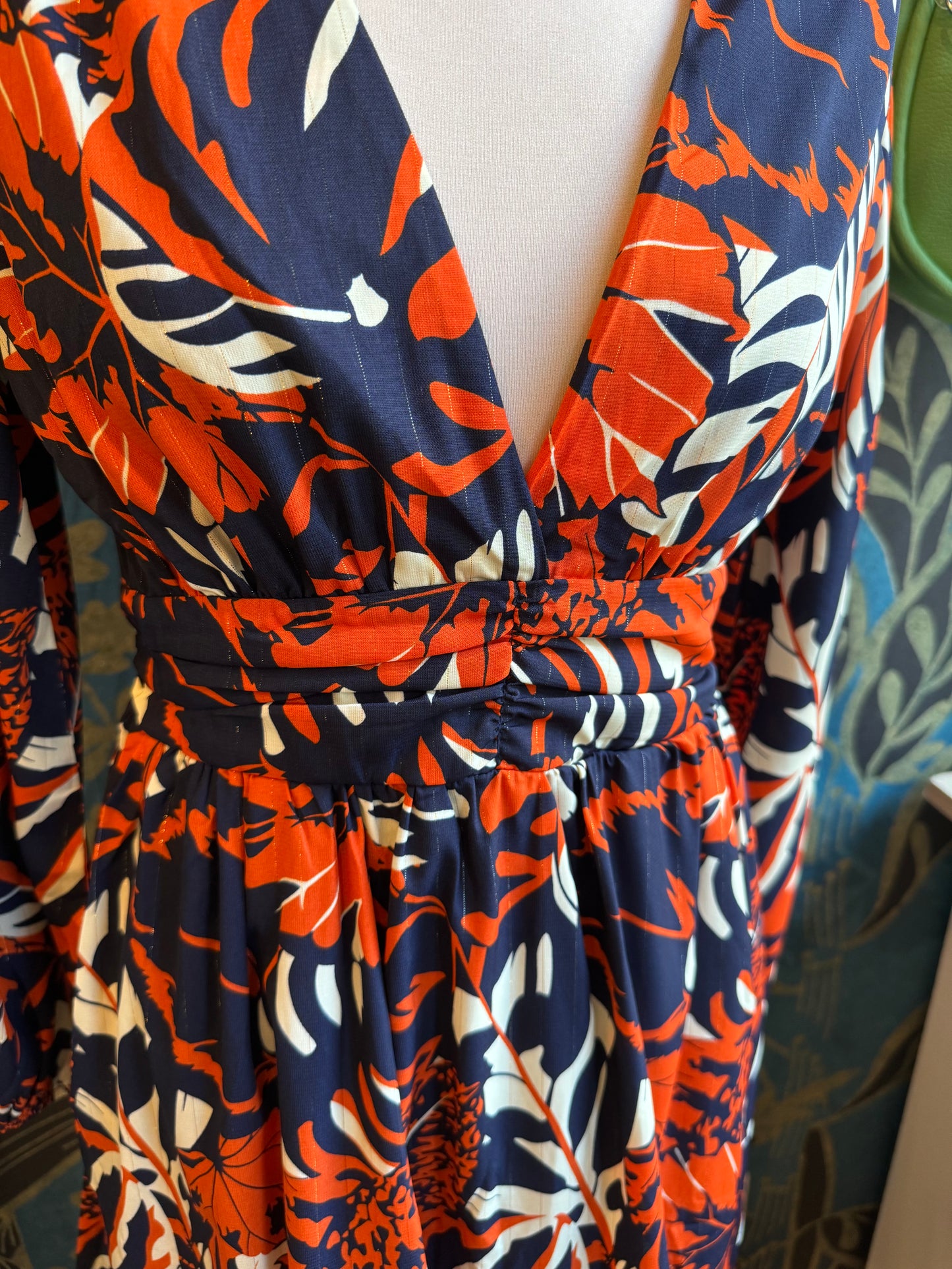 Robe col plongeant éclatante 🔥✨