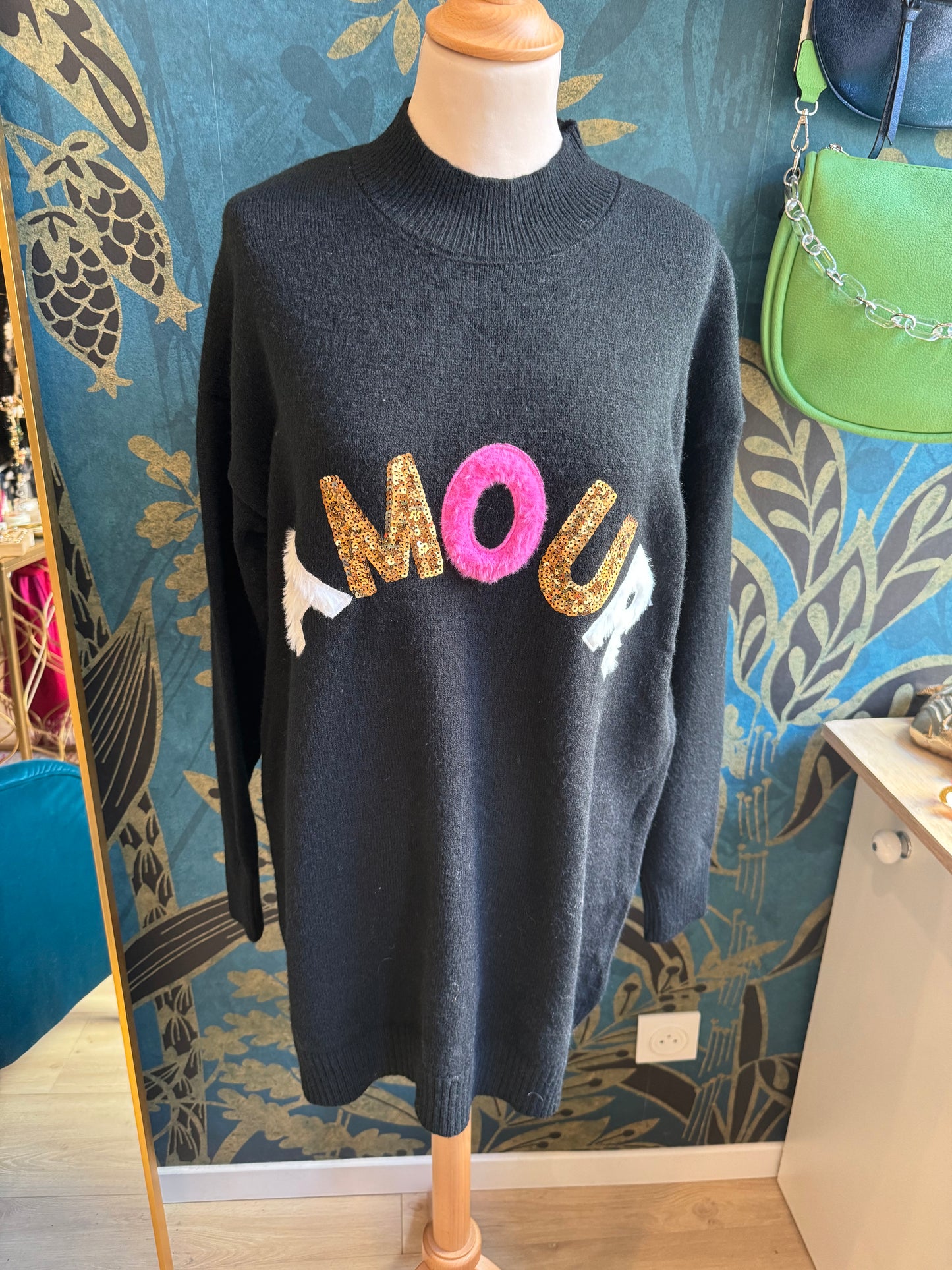 Robe pull courte "Amour" 🖤✨