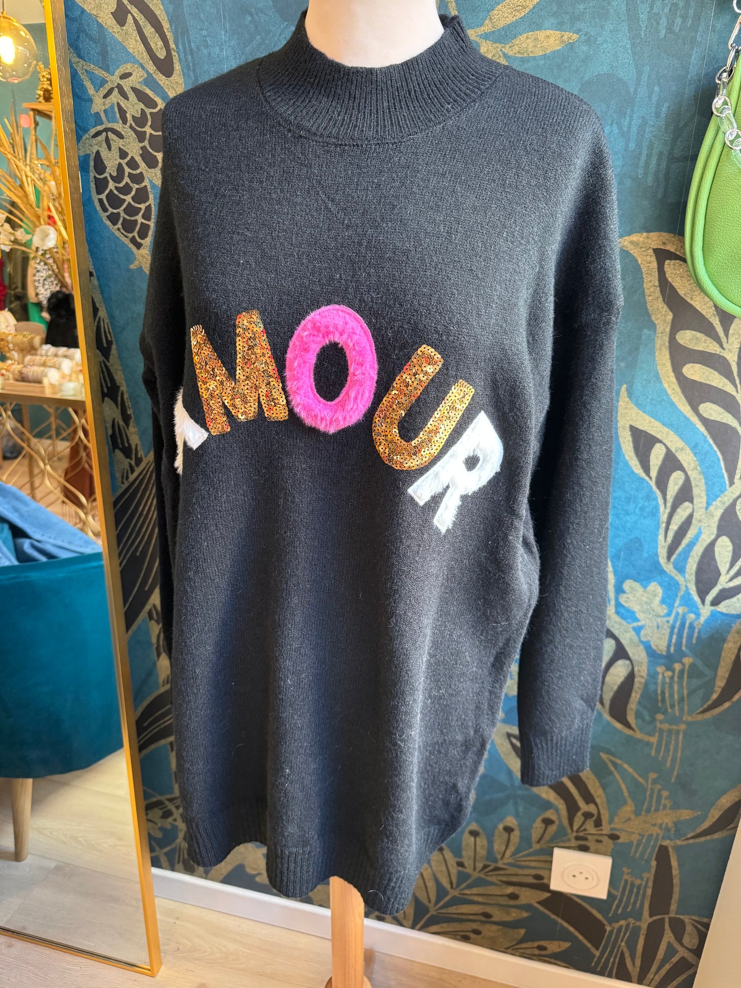 Robe pull courte "Amour" 🖤✨