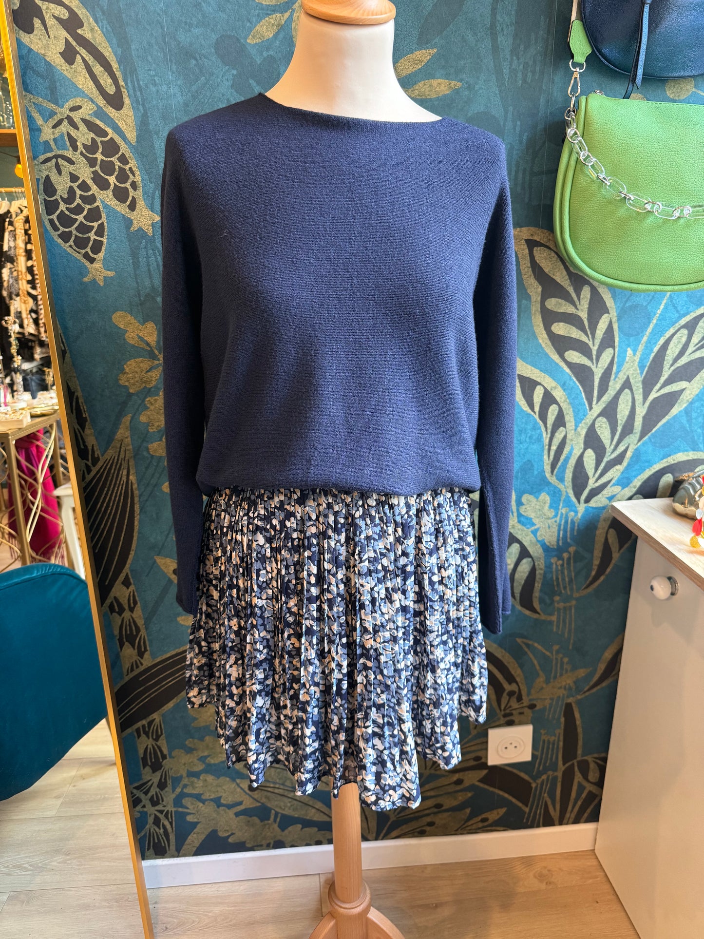 👗 Jupe plissée courte à imprimé bleu et beige 🌸✨