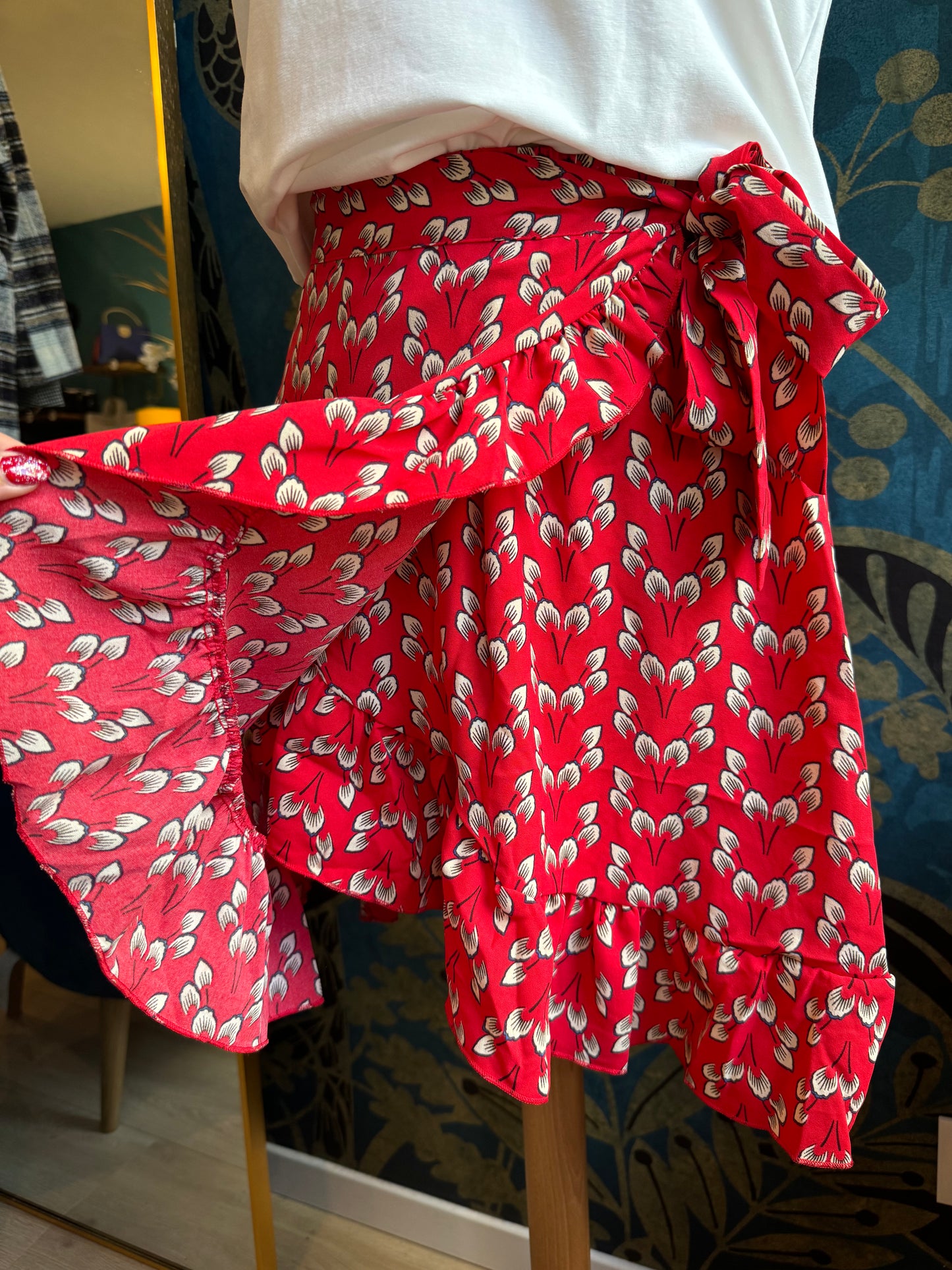 👗 Jupe courte portefeuille à imprimé rouge éclatant ❤️✨