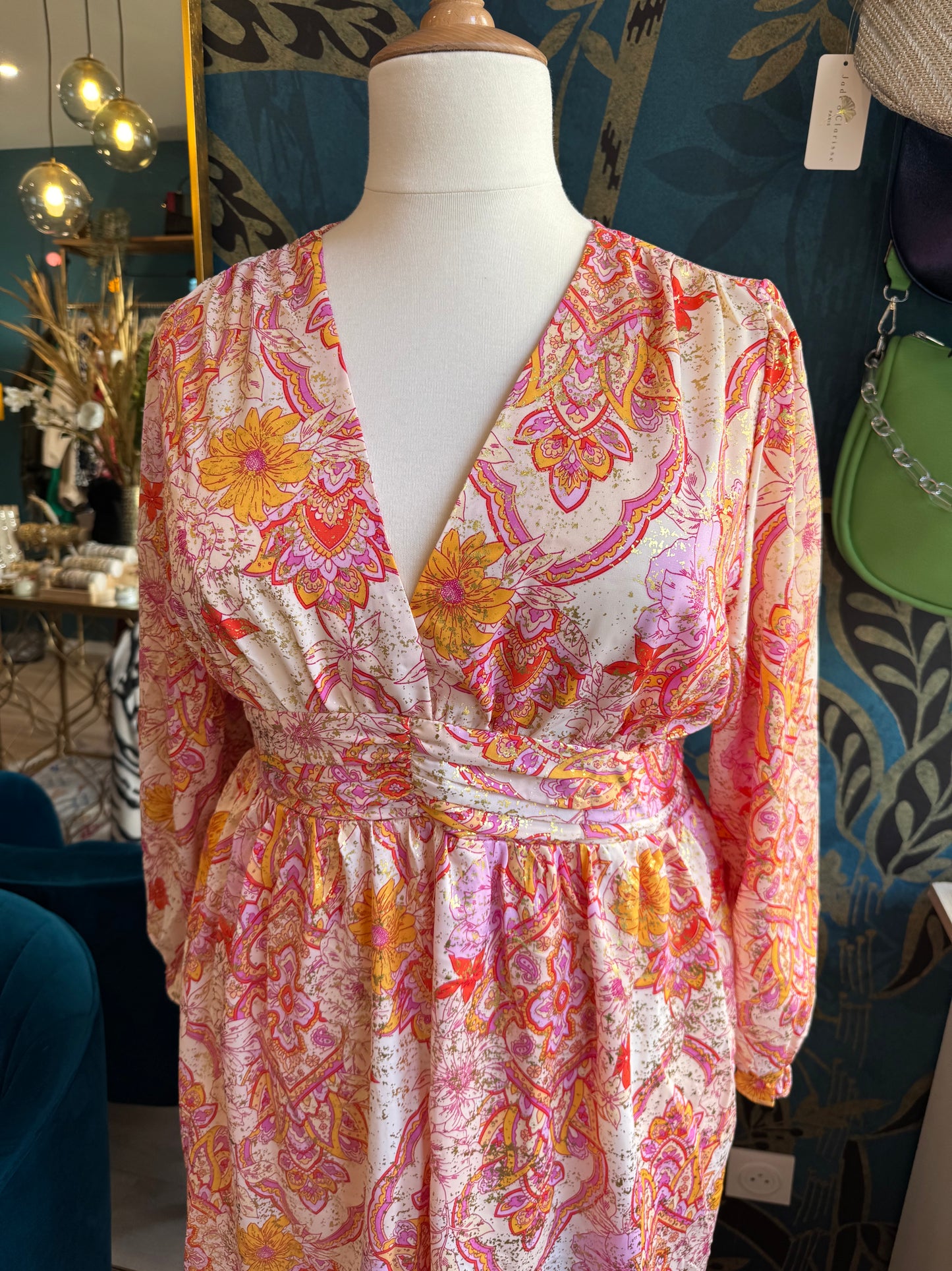 Robe bohème éclatante 🌸✨
