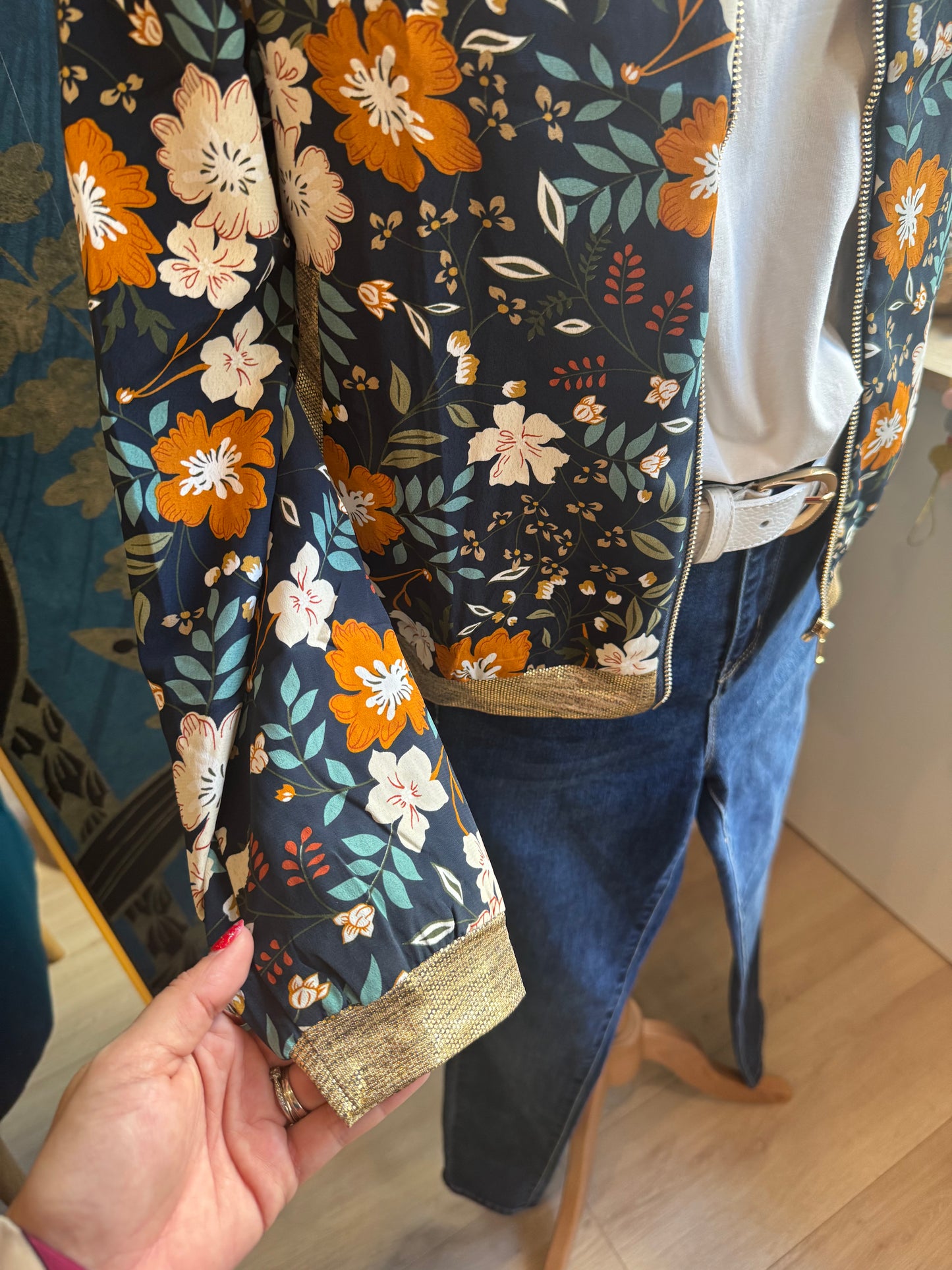 🌸 Bomber fleuri – Fraîcheur et féminité ! 🌸