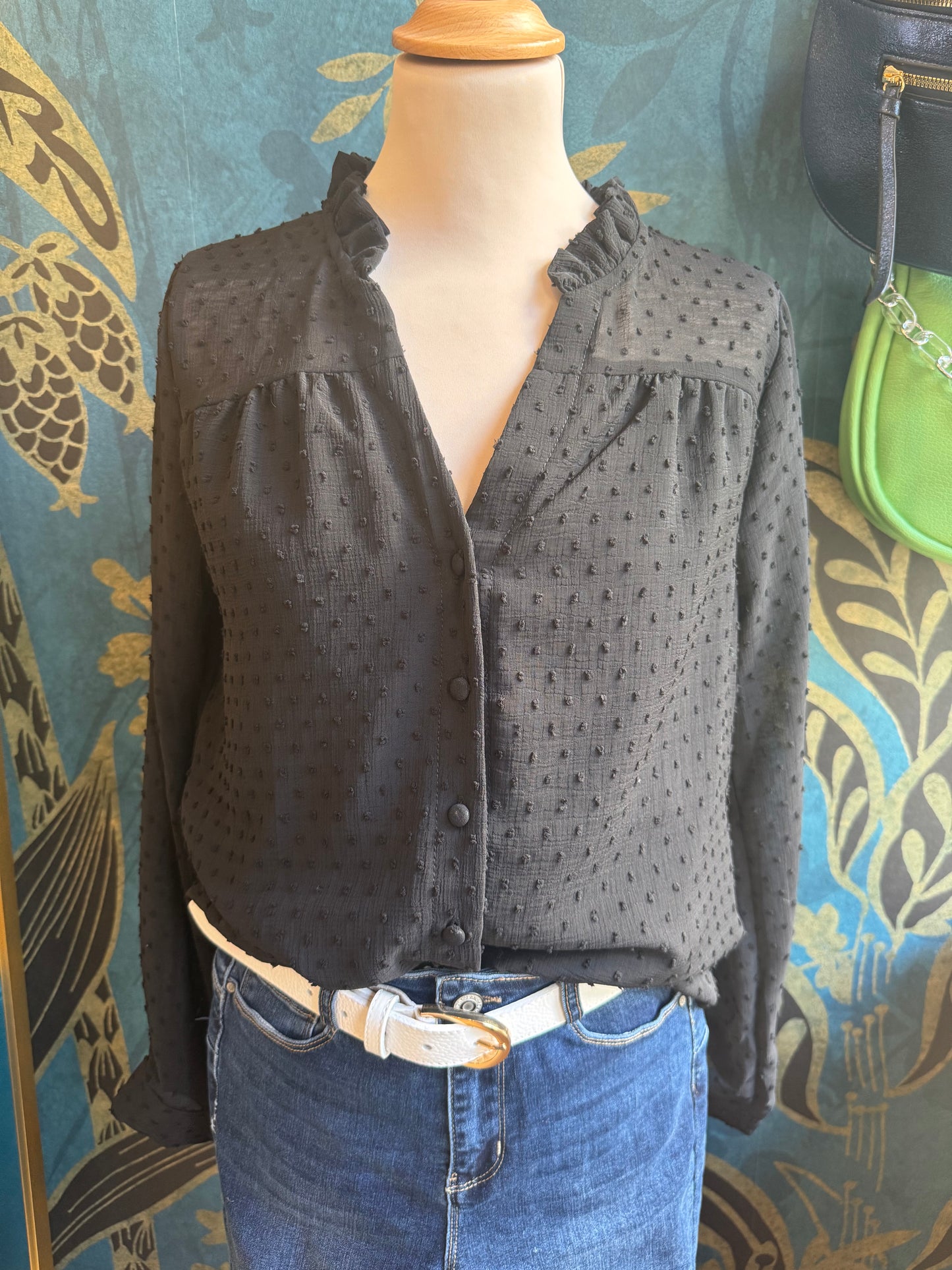 Blouse élégante à plumetis noirs ✨