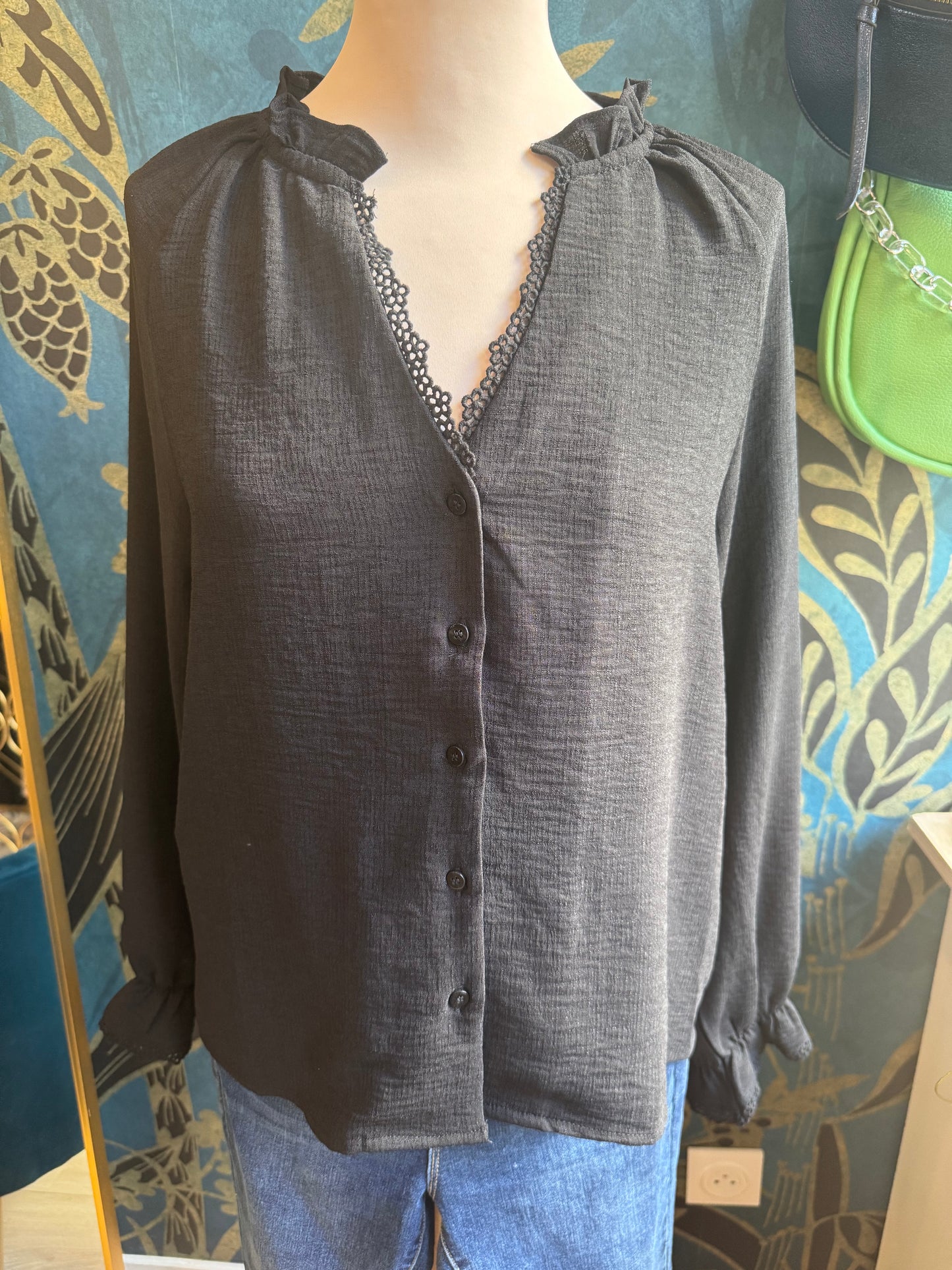 Blouse fluide détails dentelle 🖤