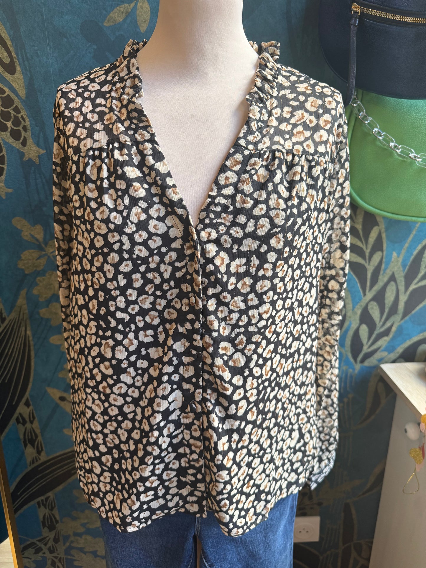 Blouse fluide imprimé léopard chic 🖤🐆