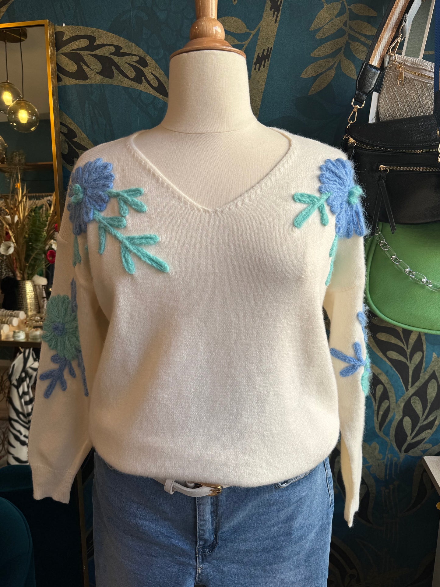 🌸 Pull en maille douce et florale 🌿✨