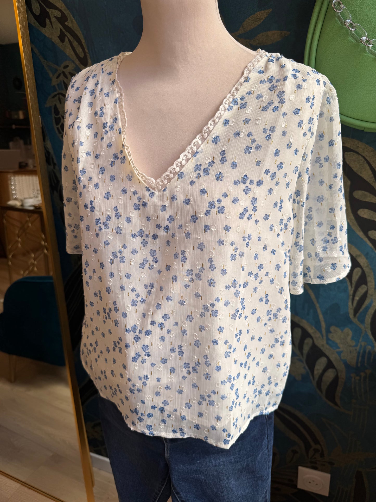 ✨ Top fleuri blanc et bleu ✨