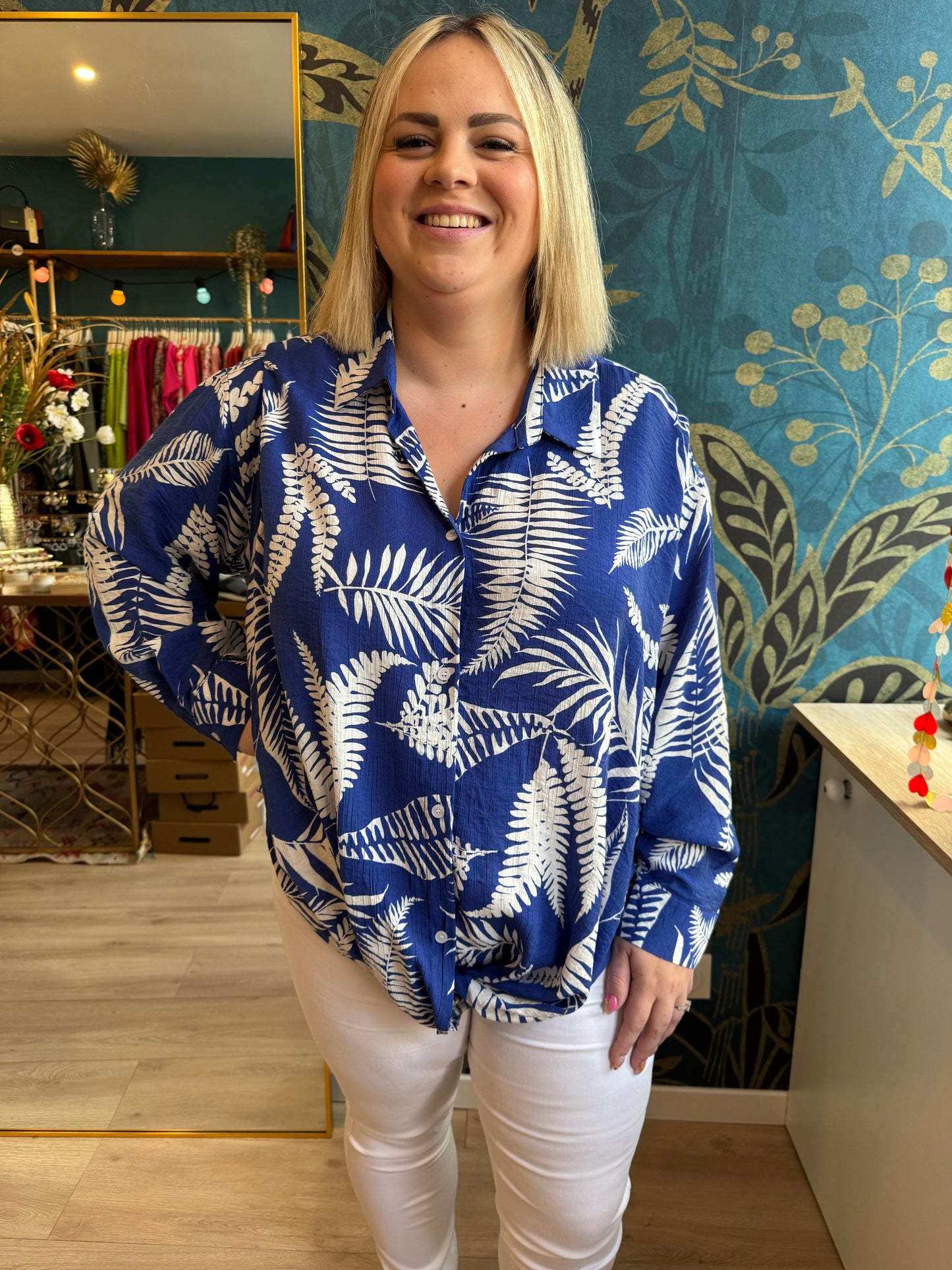 🌿 Chemise imprimée tropicale bleu roi