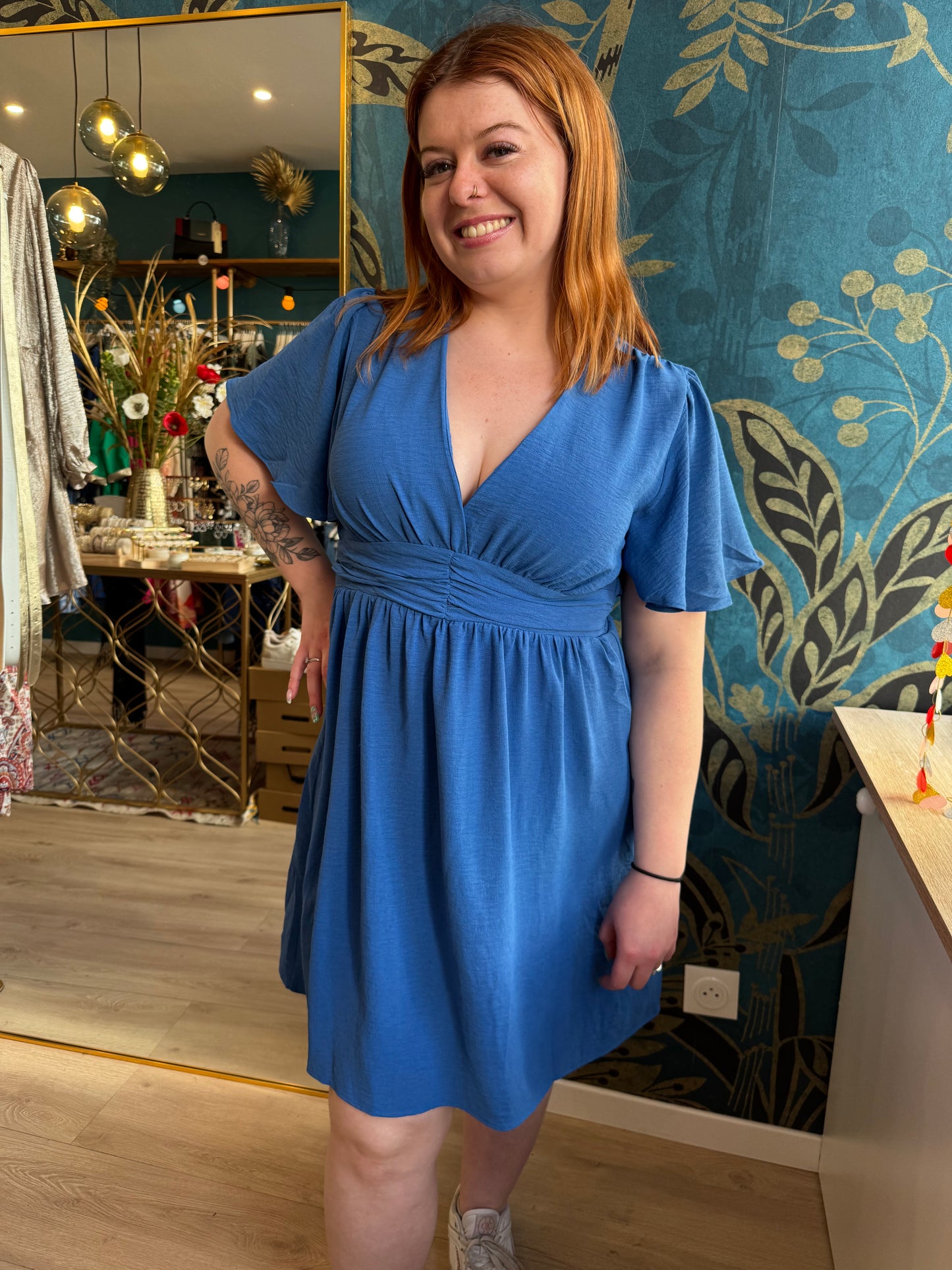 💙 Robe courte bleue à décolleté croisé