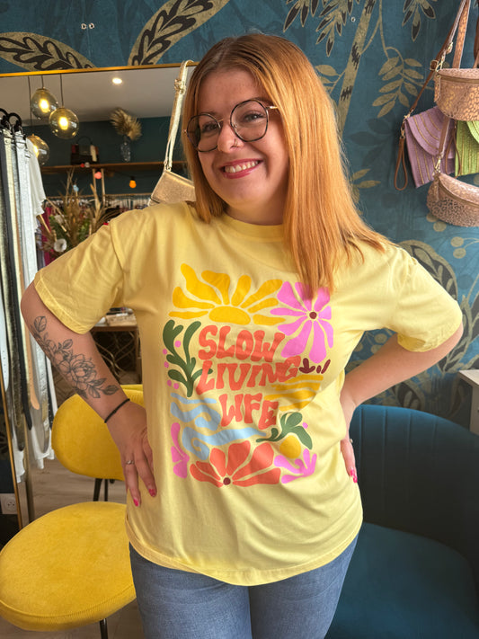 ✨ Tee-shirt jaune « Slow Living Life » ✨
