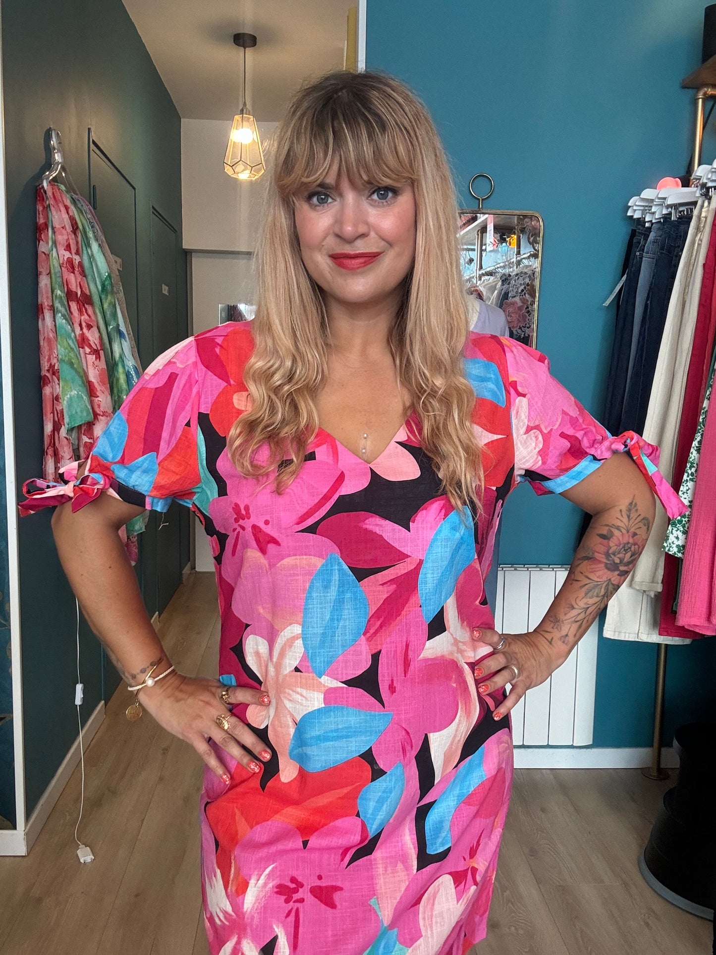 🌺 Robe courte à imprimé floral tropical