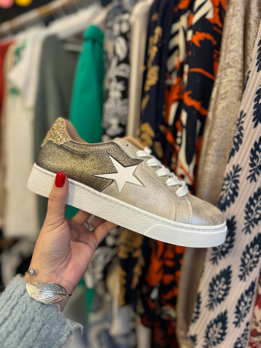 ⚡ Baskets dorées et kaki éclatantes et audacieuses ⭐