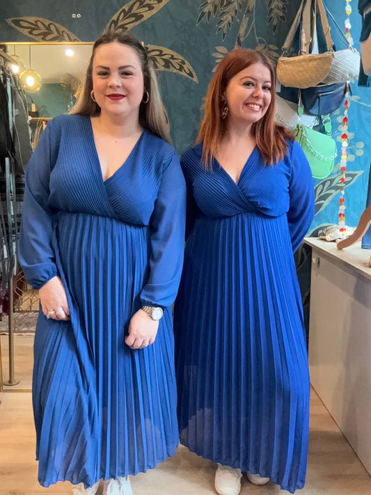 Robe plissée bleu royal 💙✨