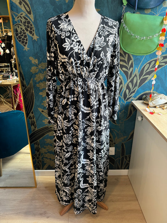 ⚫✨ Robe longue élégante et intemporelle 🌿