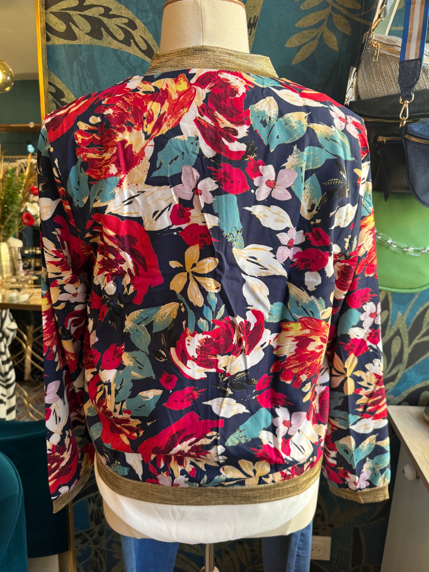 🔥 Bomber fleuri – Explosion de couleurs ! 🔥
