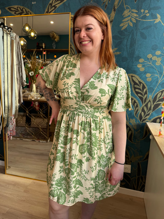 🌿 Robe courte imprimé floral vert