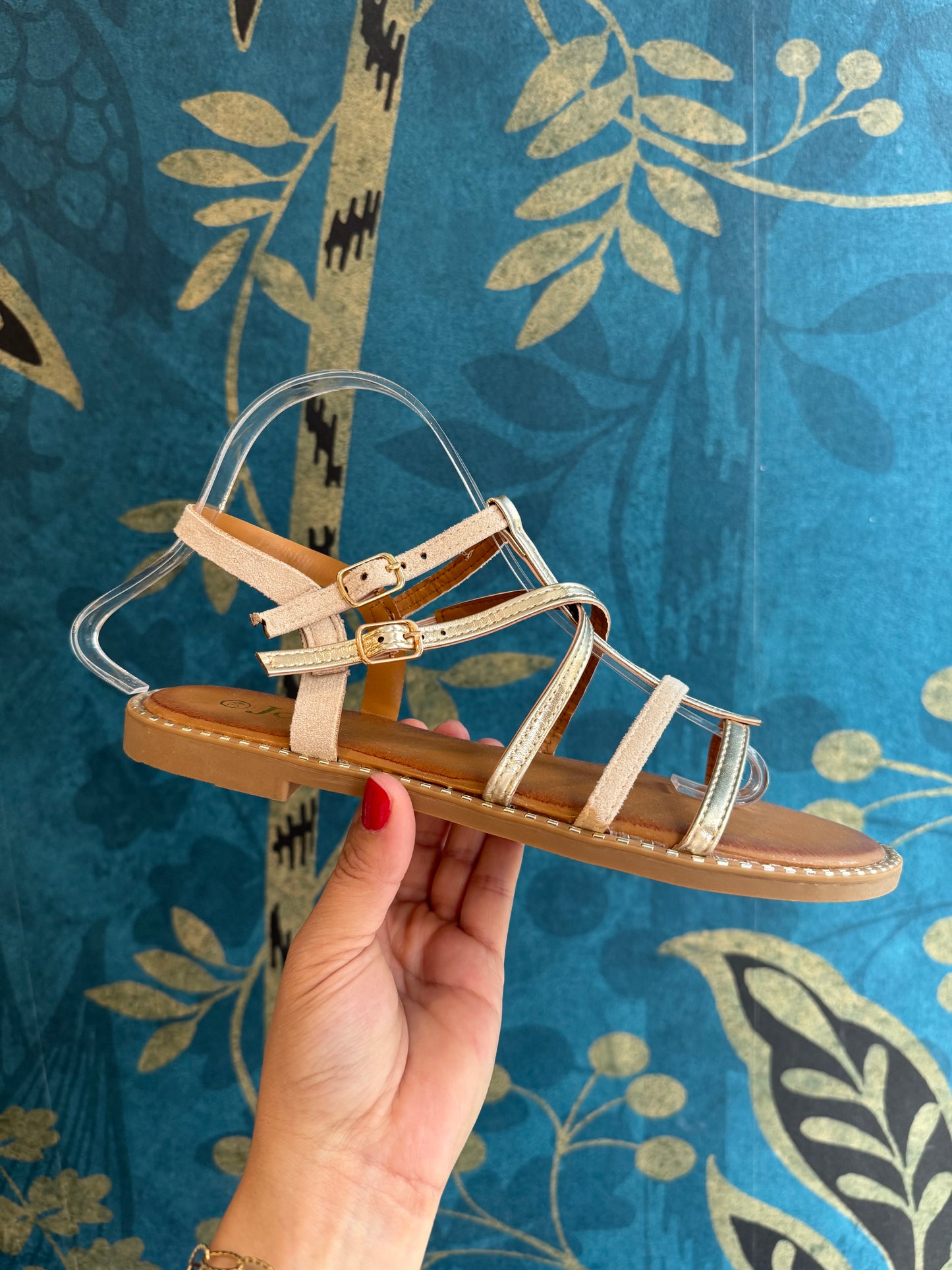 🌿 Sandales plates dorées et beige