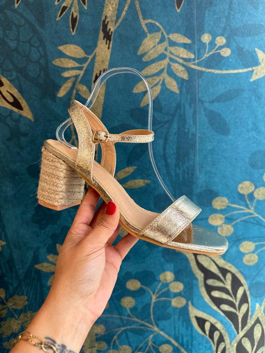 ✨ Sandales dorées et talon corde bohème ✨